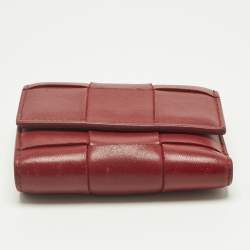 Pre Owned Bottega Veneta Red Maxi Intrecciato Leather Trifold Wallet