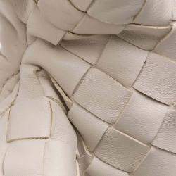 Pre Owned Bottega Veneta White Small Calfskin Intrecciato Hop Hobo