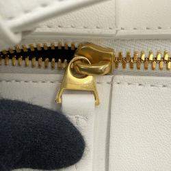 Pre Owned Bottega Veneta Maxi Intrecciato Brique Cassette Hobo Bag White Lambskin Size Small