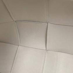 Pre Owned Bottega Veneta Maxi Intrecciato Brique Cassette Hobo Bag White Lambskin Size Small