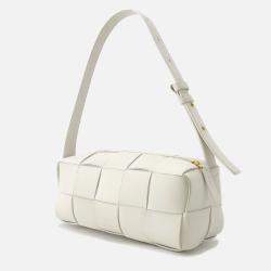 Pre Owned Bottega Veneta Maxi Intrecciato Brique Cassette Hobo Bag White Lambskin Size Small