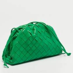 Pre Owned Bottega Veneta Green Intrecciato Leather Mini The Pouch Bag
