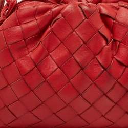 Pre Owned حقيبة بوتيغا فينيتا بووتش صغيرة جلد إنترشياتو حمراء