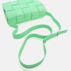 مملوكة مسبقًا Bottega Veneta Lambskin Cassette Crossbody