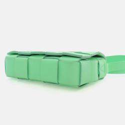 مملوكة مسبقًا Bottega Veneta Lambskin Cassette Crossbody