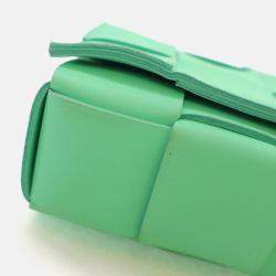 مملوكة مسبقًا Bottega Veneta Lambskin Cassette Crossbody