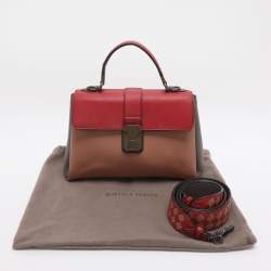 مملوكة مسبقًا حقيبة بوتيغا فينيتا يد علوية بيازا صغيرة جلد متعددة الألوان