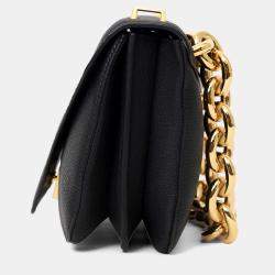 مملوكة مسبقًا Bottega Veneta Black Small Mount Leather Envelope Shoulder Bag