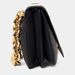 مملوكة مسبقًا Bottega Veneta Black Small Mount Leather Envelope Shoulder Bag