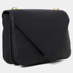 مملوكة مسبقًا Bottega Veneta Black Small Mount Leather Envelope Shoulder Bag
