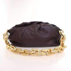 مملوكة مسبقًا حقيبة بوتيغا فينيتا ذا تشين كلاتش جلد عجل كبير