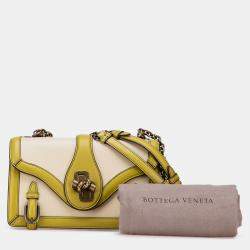 مملوكة مسبقًا حقيبة كتف بوتيغا فينيتا سيتي نوت بيكولور جلد بني أصفر