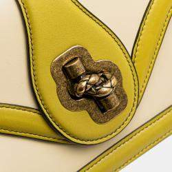 مملوكة مسبقًا حقيبة كتف بوتيغا فينيتا سيتي نوت بيكولور جلد بني أصفر