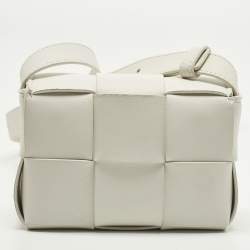 مملوكة مسبقًا Bottega Veneta Cassette Mini White Intrecciato Leather Crossbody Bag