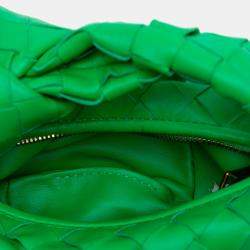 Pre Owned ```json
[{"name": "Bottega Veneta Green Candy Nappa Intrecciato Jodie", "name_ar": "حقيبة بوتيغا فينيتا جودي كاندي نابا انتريشياتو خضراء"}]
```