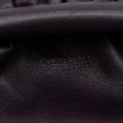 مملوكة مسبقًا حقيبة كروس بودي بوتيغا فينيتا صغيرة جلد الخروف بنفسجي