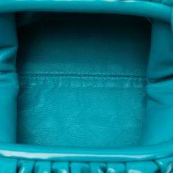 مملوكة مسبقًا Bottega Veneta Blue Patent Beaded Strap The Mini Pouch Crossbody