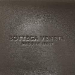 مملوكة مسبقًا حقيبة يد بوتيغا فينيتا روما متوسطة جلد إنتريشياتو بيج