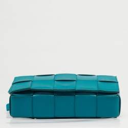 مملوكة مسبقًا Bottega Veneta Cassette Teal Green Intrecciato Leather Shoulder Bag