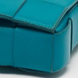 مملوكة مسبقًا Bottega Veneta Cassette Teal Green Intrecciato Leather Shoulder Bag