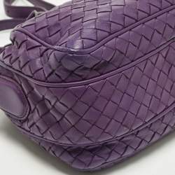 مملوكة مسبقًا Bottega Veneta Pocket Purple Intrecciato Leather Camera Crossbody Bag