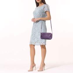 مملوكة مسبقًا Bottega Veneta Pocket Purple Intrecciato Leather Camera Crossbody Bag