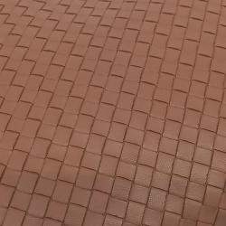 مملوكة مسبقًا Bottega Veneta Beige Leather Mesh Clutch