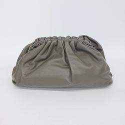 مملوكة مسبقًا Bottega Veneta Green Leather Butter Calf Pouch