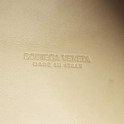 مملوكة مسبقًا حقيبة يد توتس بوتيغا فينيتا أنديانو متوسطة جلد إنتريشياتو بلون بني فاتح