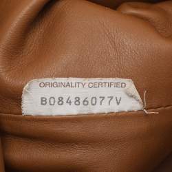 مملوكة مسبقًا حقيبة كلتش بوتيغا فينيتا جلد بني تين 