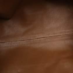 مملوكة مسبقًا حقيبة كلتش بوتيغا فينيتا جلد بني تين 