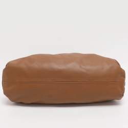 مملوكة مسبقًا حقيبة كلتش بوتيغا فينيتا جلد بني تين 