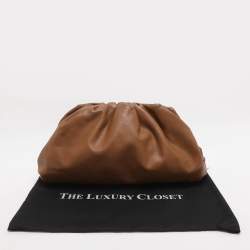 مملوكة مسبقًا حقيبة كلتش بوتيغا فينيتا جلد بني تين 