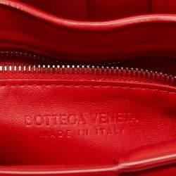 Pre Owned Bottega Veneta Cassette Chain Red Padded Leather Top Handle Bag