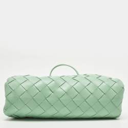 مملوكة مسبقًا حقيبة صغيرة بوتيغا فينيتا ذا باوتش جلد إنتريتشياتو أخضر فاتح