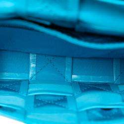 Pre Owned حقيبة كروس بودي بوتيغا فينيتا كاسيت جلد العجل ورق أزرق صغيرة إنتريشياتو