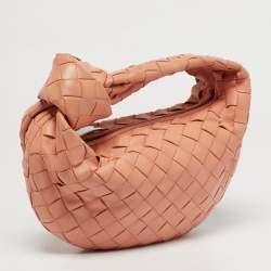 مملوكة مسبقًا Bottega Veneta Jodie Knot Mini Peach Pink Intrecciato Leather Hobo