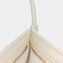 مملوكة مسبقًا حقيبة كتف بوتيغا فينيتا سولستيس جلد حمل صغير أبيض منسوج