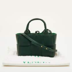 مملوكة مس�بقًا Bottega Veneta Candy Arco Mini Dark Green Leather Tote