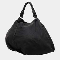 مملوكة مسبقًا Bottega Veneta Black Leather Intrecciato Fortune Cookie Bag