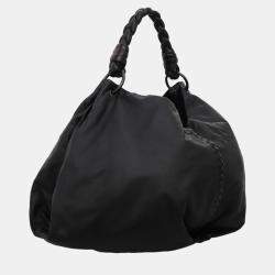 مملوكة مسبقًا Bottega Veneta Black Leather Intrecciato Fortune Cookie Bag