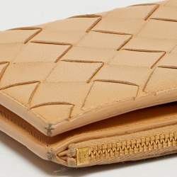 Pre Owned Bottega Veneta Beige Intrecciato Leather Compact Wallet
