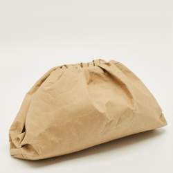 مملوكة مسبقًا Bottega Veneta The Pouch Beige Kraft Paper Clutch