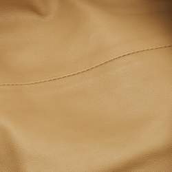 مملوكة مسبقًا Bottega Veneta The Pouch Beige Kraft Paper Clutch