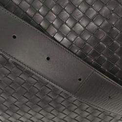 مملوكة مسبقًا حقيبة ماسنجر بوتيغا فينيتا جلد عجل intrecciato أسود