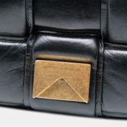 مملوكة مسبقًا حقيبة كروس بوتيغا فينيتا كاسيت مبطنة جلد أنتريتشياتو أسود