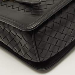 مملوكة مسبقًا Bottega Venetta Mezzaluna Black Intrecciato Leather Bag