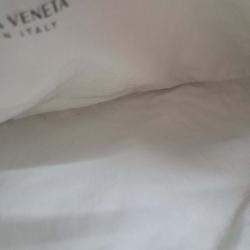 مملوكة مسبقًا Bottega Veneta White Leather Mesh Crossbody Bag