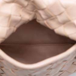 مملوكة مسبقًا حقيبة بوتيغا فينيتا هوب صغيرة جلد العجل إنتريشياتو وردي