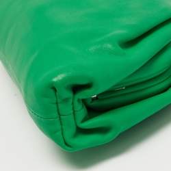مملوكة مسبقًا Bottega Veneta The Pouch Mini Green Leather Bag